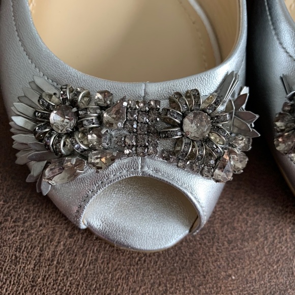 Vera Wang Silver Crystal Peep-Toe Flats Size 7 - Picture 2 of 8